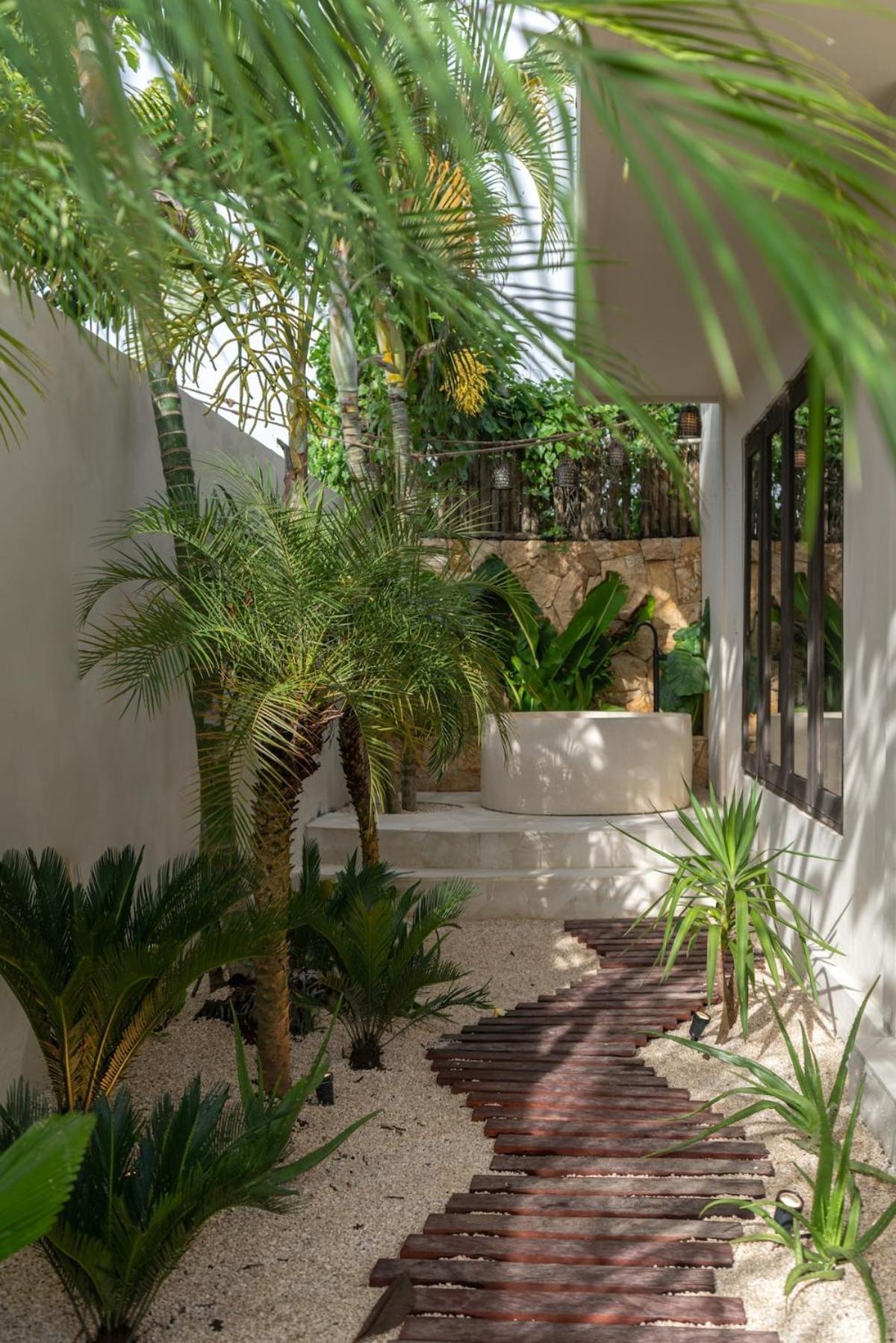 The Jungle - Luxurious & Tropical Concept - 3Br - Central Canggu Εξωτερικό φωτογραφία